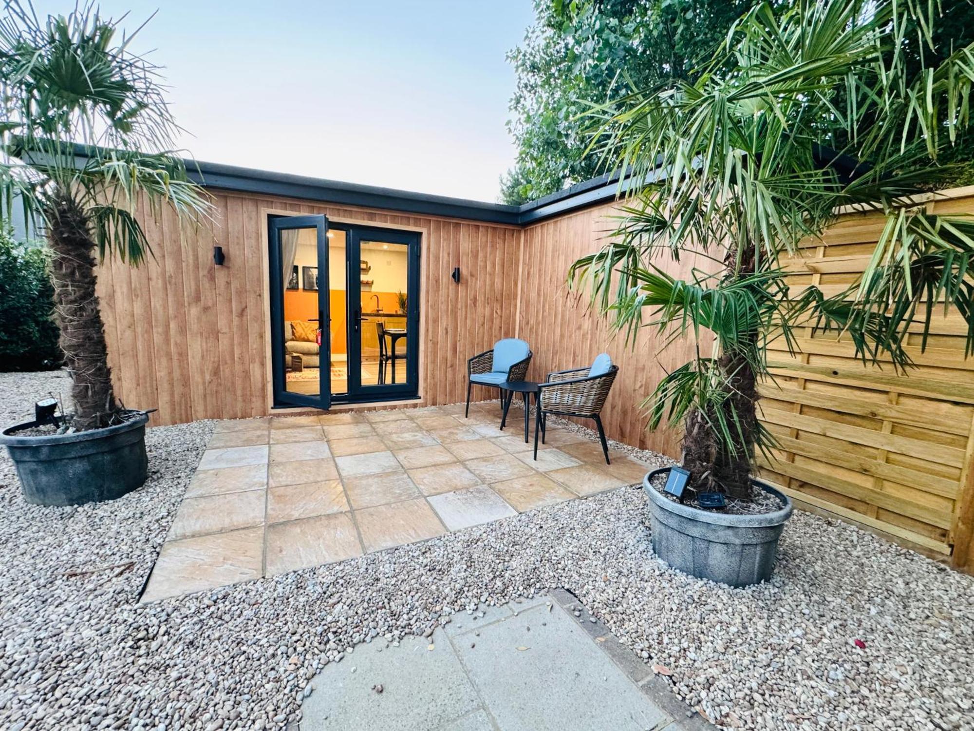 Holiday home The Hideout - Private Luxury Near The Sea With Garden Area, Sea Views And Parking *