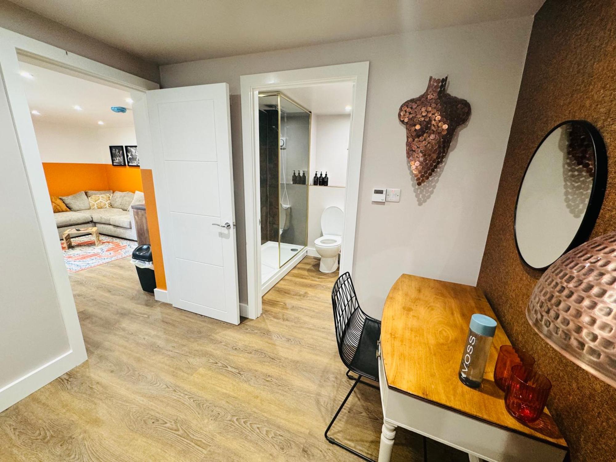 The Hideout - Private Luxury Near The Sea With Garden Area, Sea Views And Parking *
