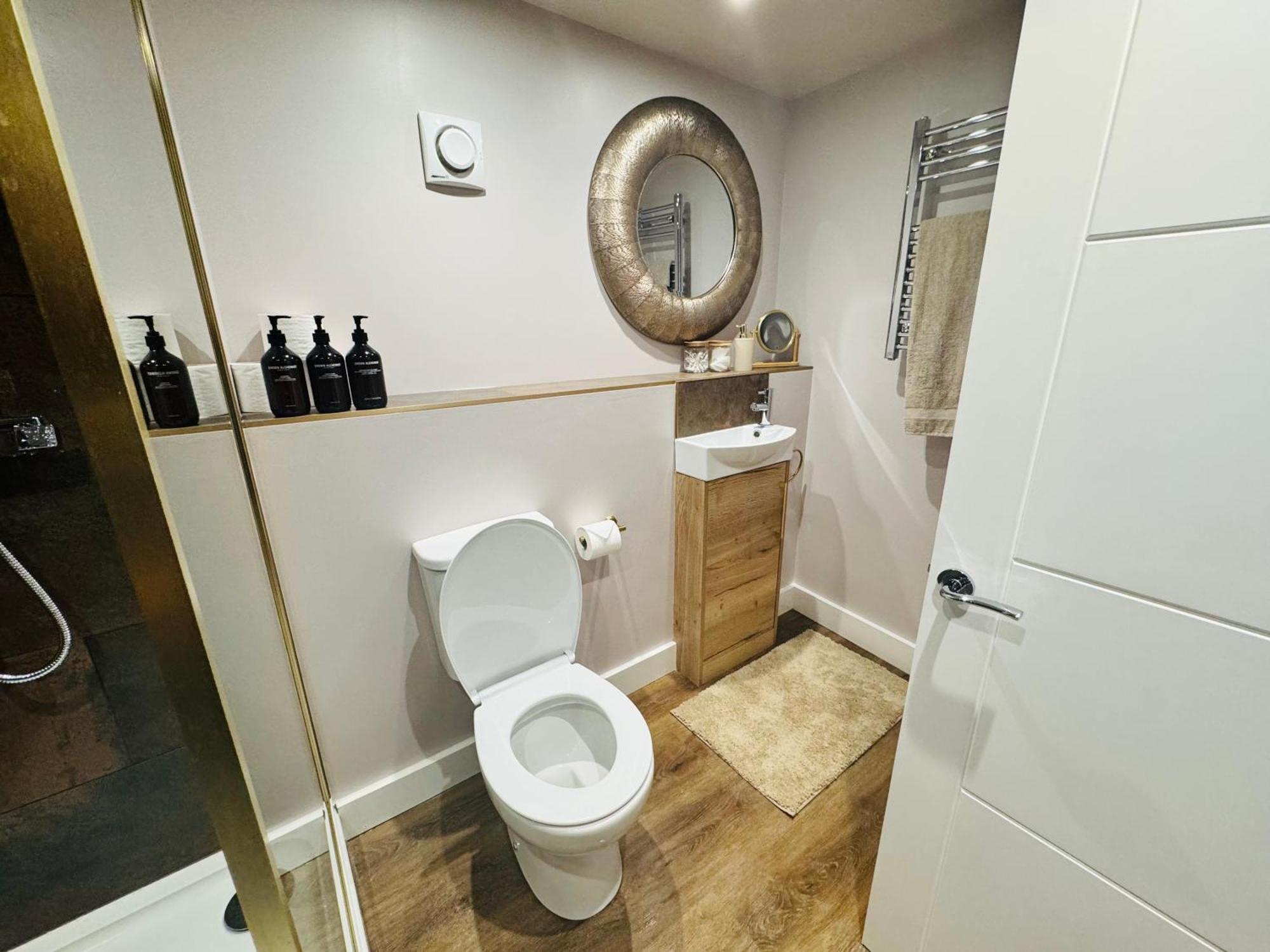 Holiday home The Hideout - Private Luxury Near The Sea With Garden Area, Sea Views And Parking *